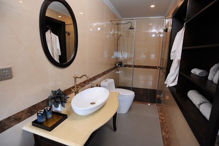 sealife-legend-bath-room